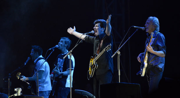 Бајага свира за  крај